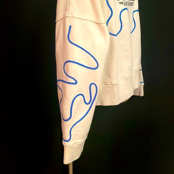 Disney Castmember Exclusive Oswald Embroidered Sweatshirt *NWOT* - Picture 5 of 6